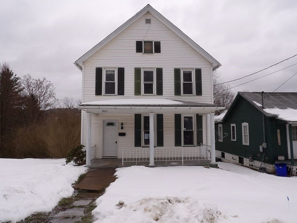 1st image of 806 E 4th St