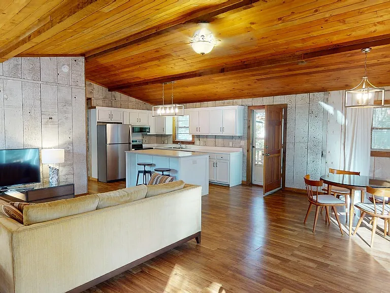 1593 W Kilbart Dr SW — Photo 7