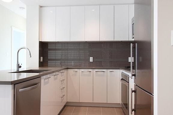 2nd image of 3102 Windsor Gate #901