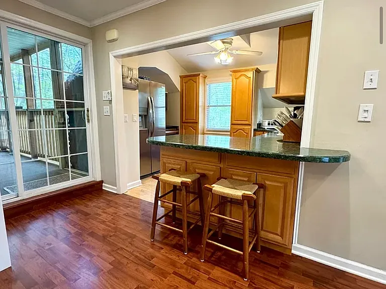 8 McKay Ln — Photo 19