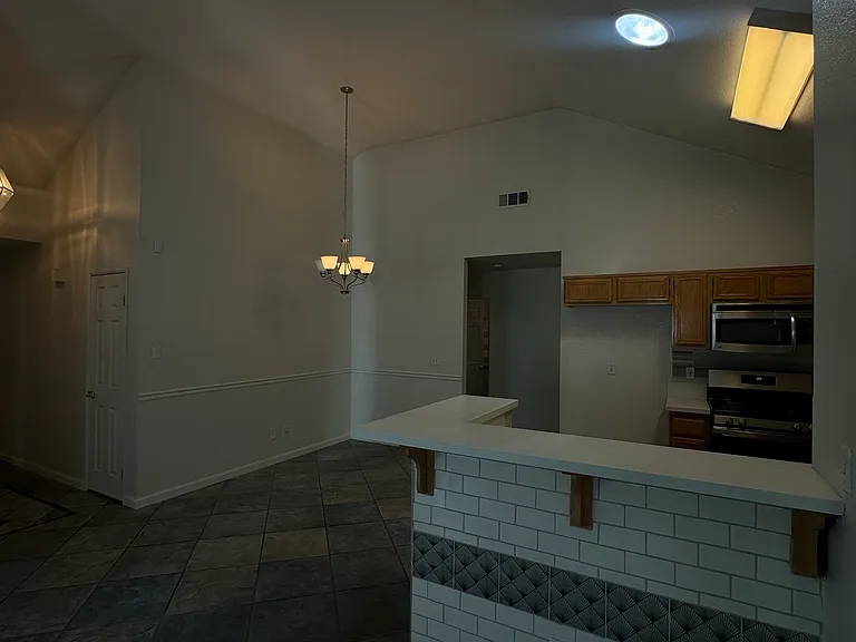 2613 Sheridan Rd — Photo 14