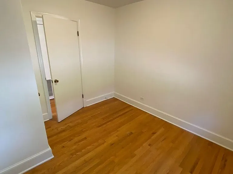 804 Saint James Cir — Photo 16