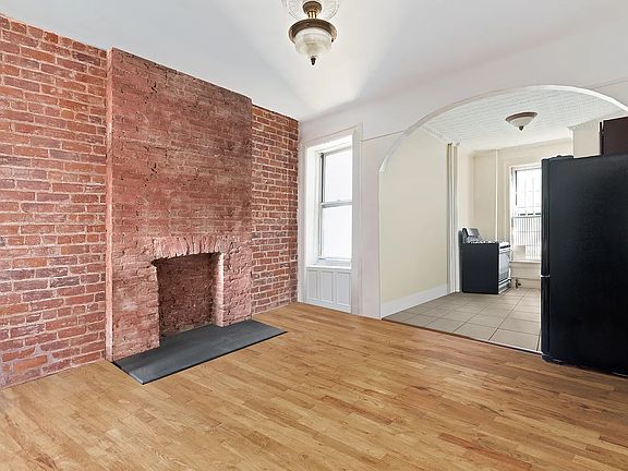2nd image of 160 Garfield Pl APT 3L