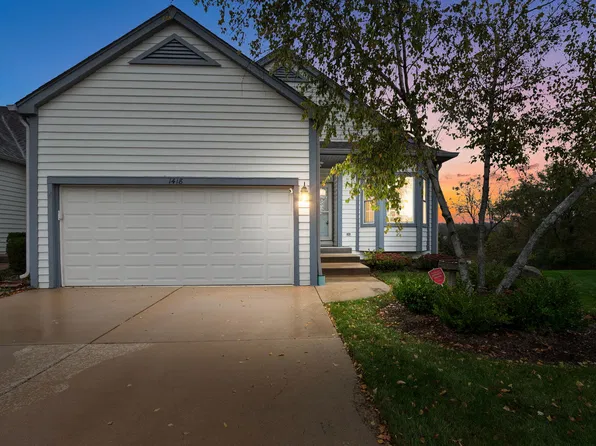 1418 Garnet Ct, Gurnee, IL 60031
