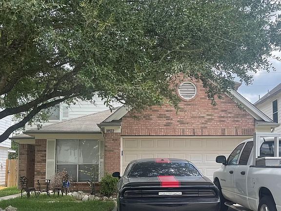3rd image of 10922 Orchard Springs Dr