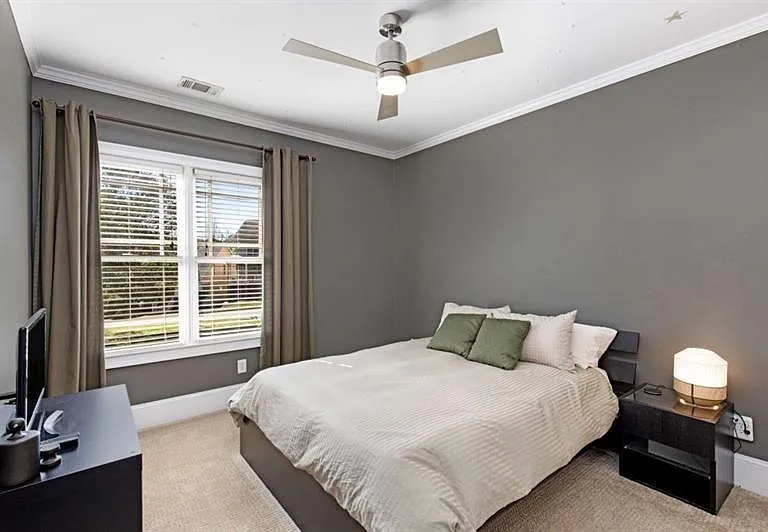 1390 Marion Walk SE — Photo 37