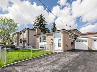 26 Donnalyn Dr, Toronto, ON M2R 2R8