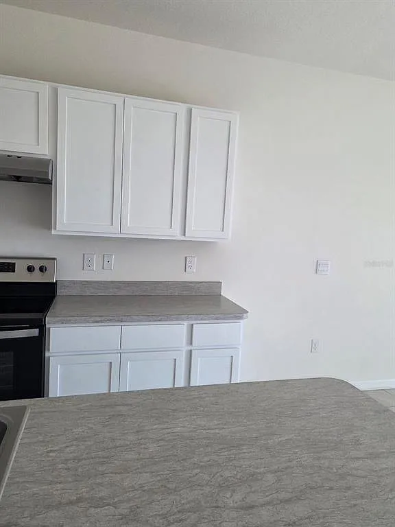 3 bed, 2.5 bath, 1676 sqft, $2,300 — Photo 4