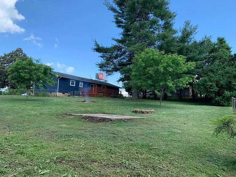 109 Ida Hertzler Ln — Photo 12