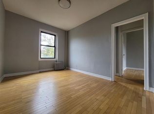 21-06 35th St #4E, Astoria, NY 11105