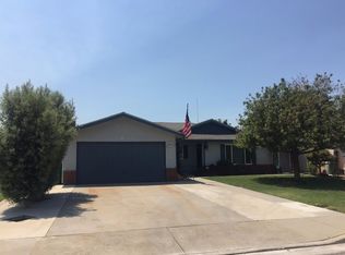 2211 Tammy Ln, Selma, CA 93662