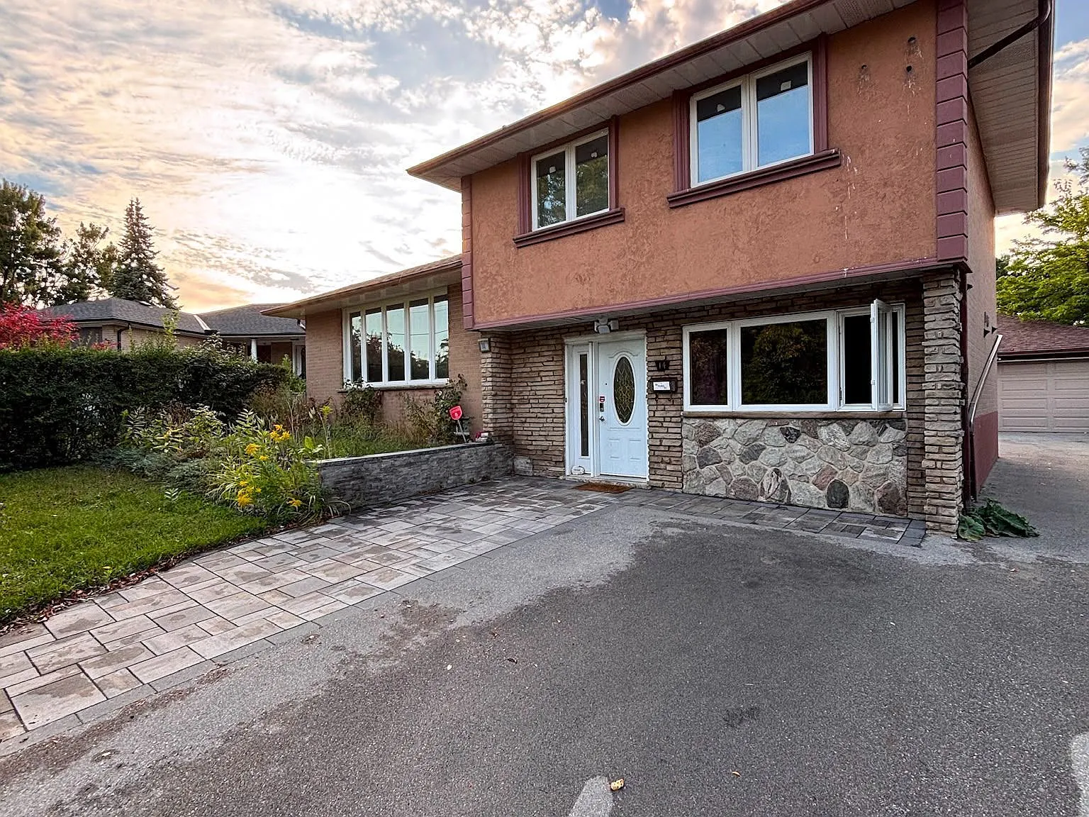 3 bed, $3,200 — Photo 1