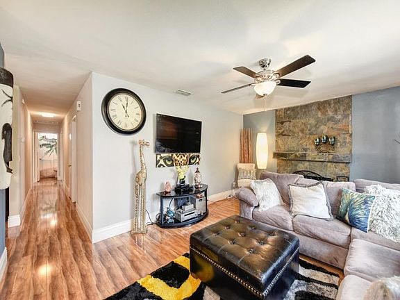 3rd image of 3613 Sunrise Pines Dr
