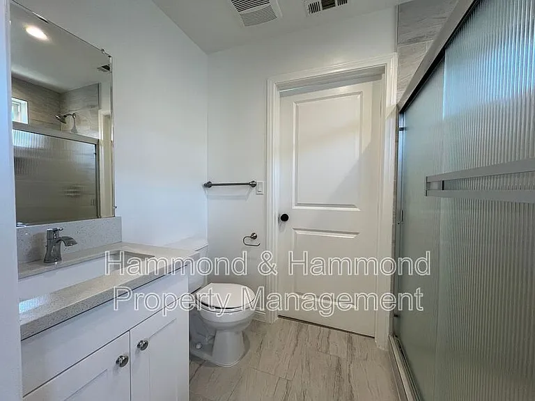 12680 Bradley Ave #9 — Photo 26