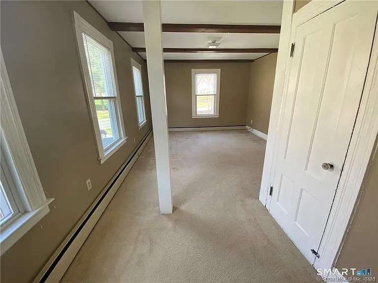 114 Nooks Hill Rd — Photo 6