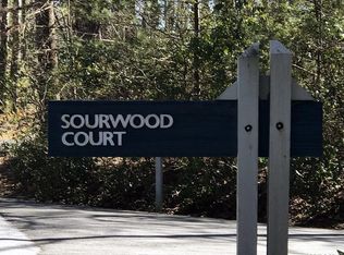 8 Sourwood Ct, Sapphire, NC 28774