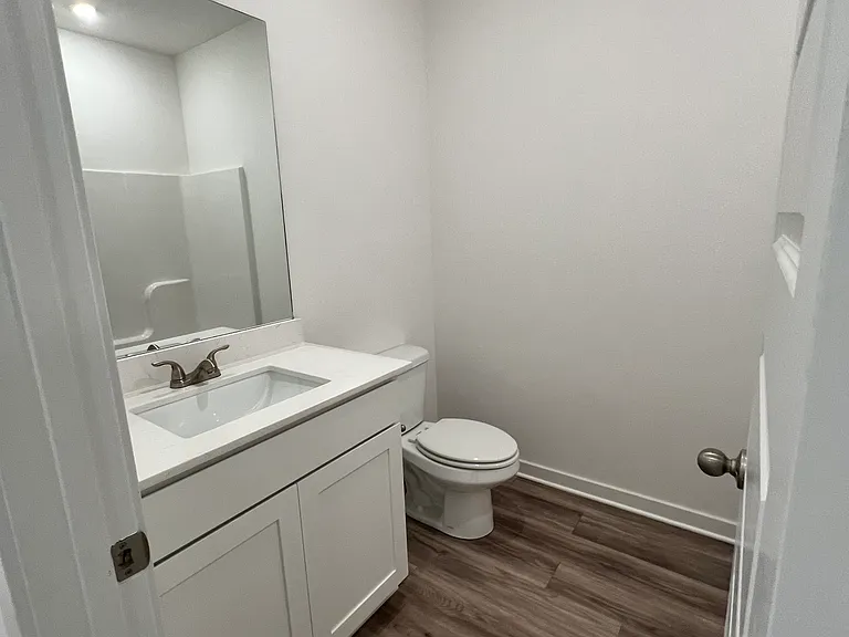 2301 Langford St — Photo 8