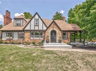 224 E Meyer Blvd, Kansas City, MO 64113