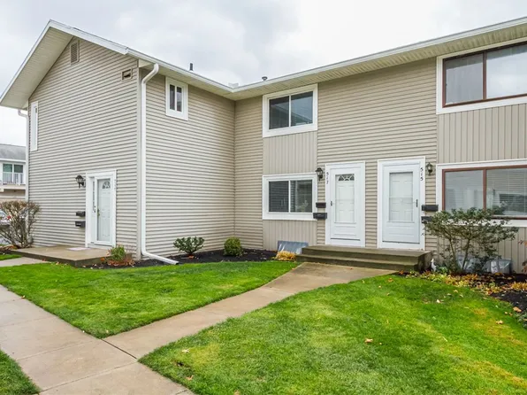 517 Eastbrooke Ln, Rochester, NY 14618