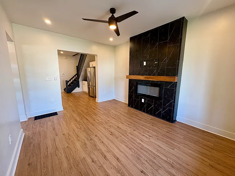 1027 Dawson St #1027 — Photo 7