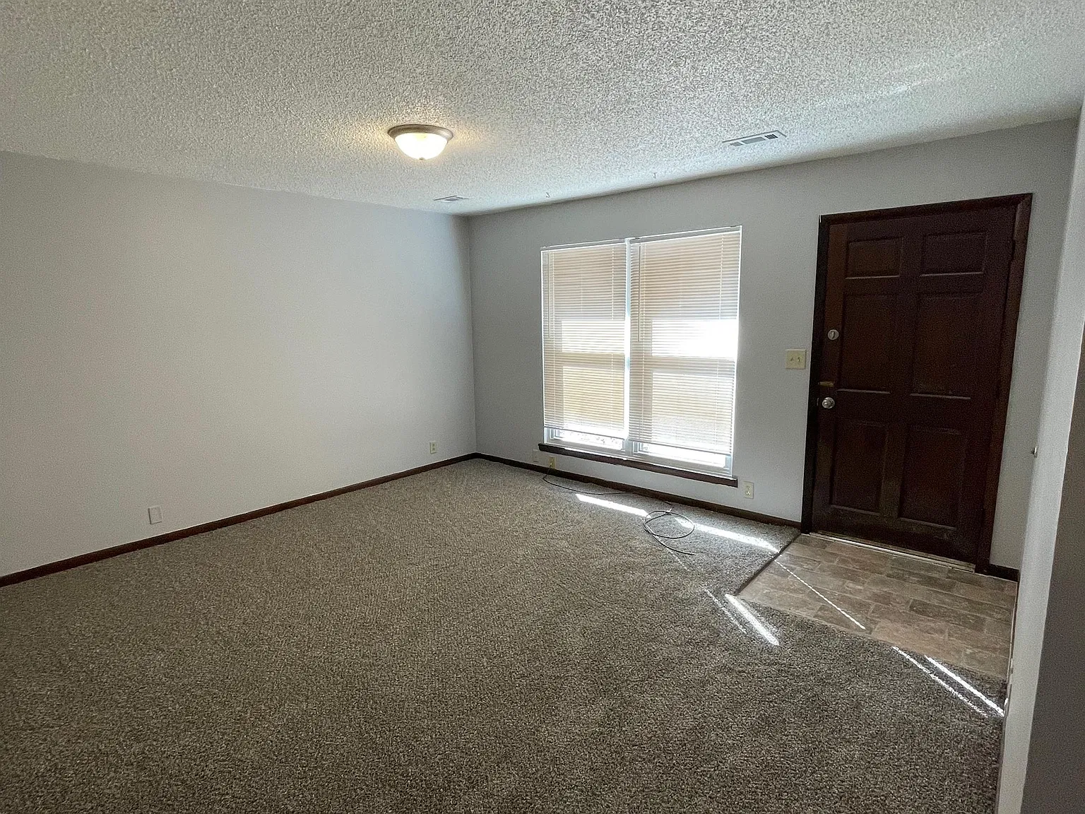 618 Birch Street - 618 — Photo 2