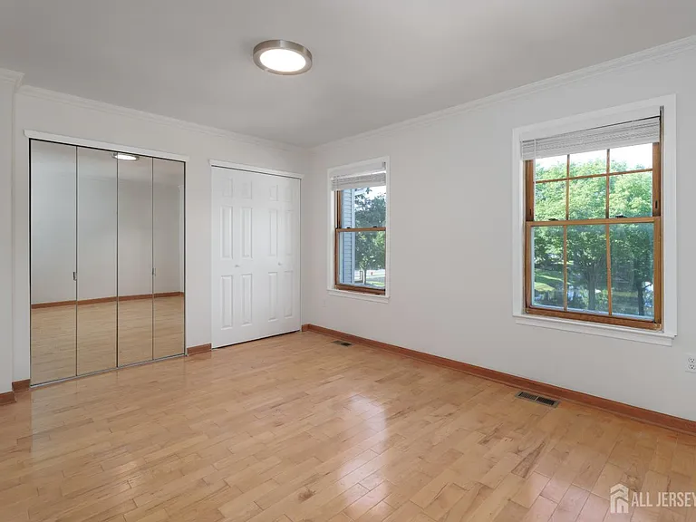 357 Hadleigh Ln — Photo 19