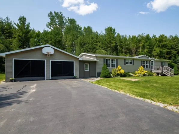 17899 Cemetery Rd, Dexter, NY 13634