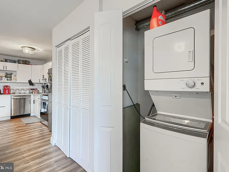 1729 Guilford Ave #3 — Photo 7