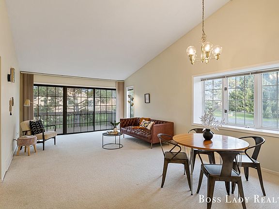 5th image of 1345 Suncrest Dr NE