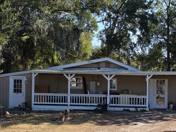 211 7th St, Holly Hill, FL 32117