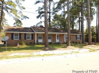 718 Britt Rd, Saint Pauls, NC 28384