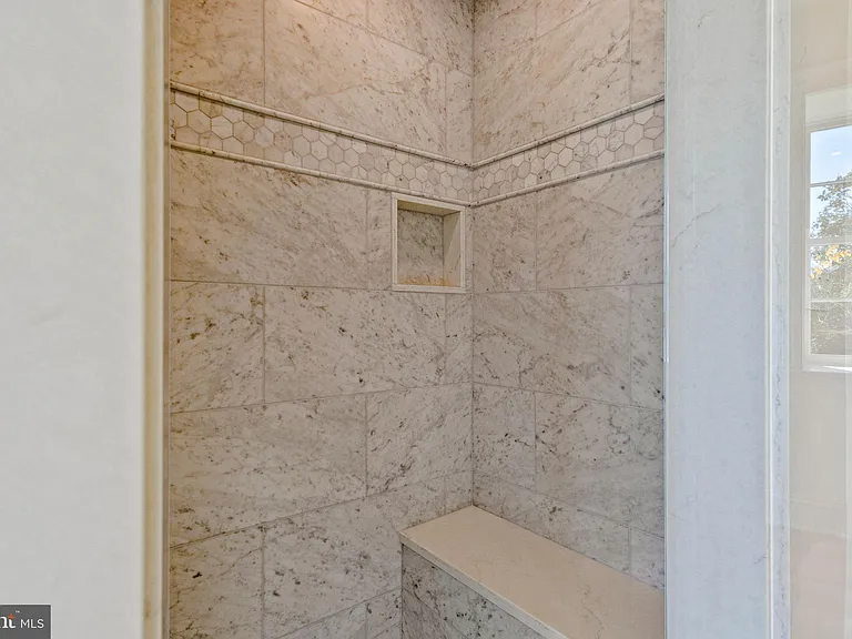 16131 Old York Rd — Photo 29