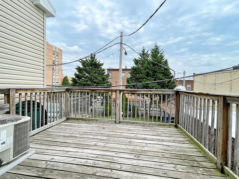 2403 S Broad St — Photo 14