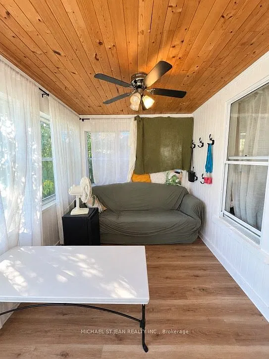 3 bed, $2,300 — Photo 3