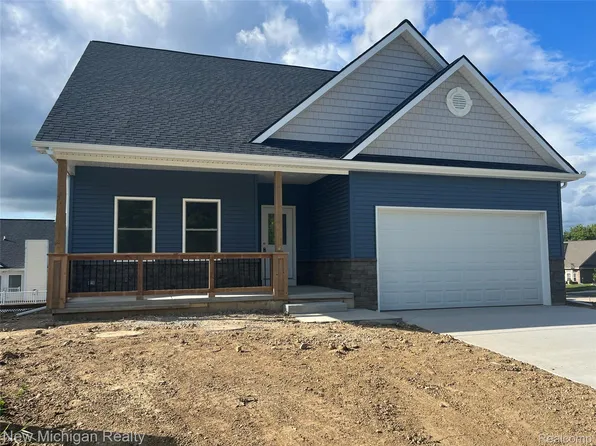 7453 Village Ct, Davisburg, MI 48350