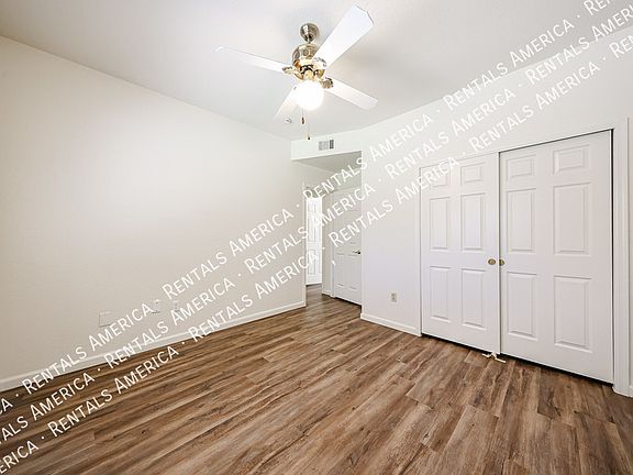 4th image of 4150 W Kent Dr