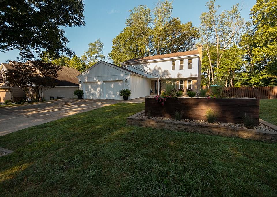 1st image of 42 Saint Andrews Blvd