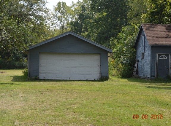 3rd image of 8230 Wolf Creek Pike