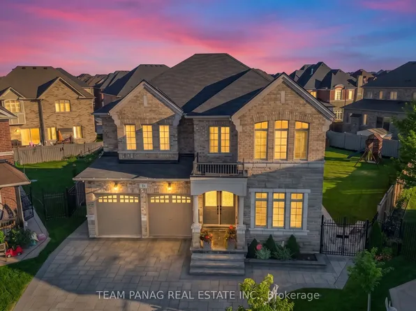 14 Observatory Cres, Brampton, ON L6P 4H9