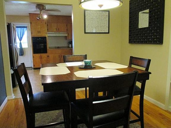 4th image of 1409 Stoneybrook Dr