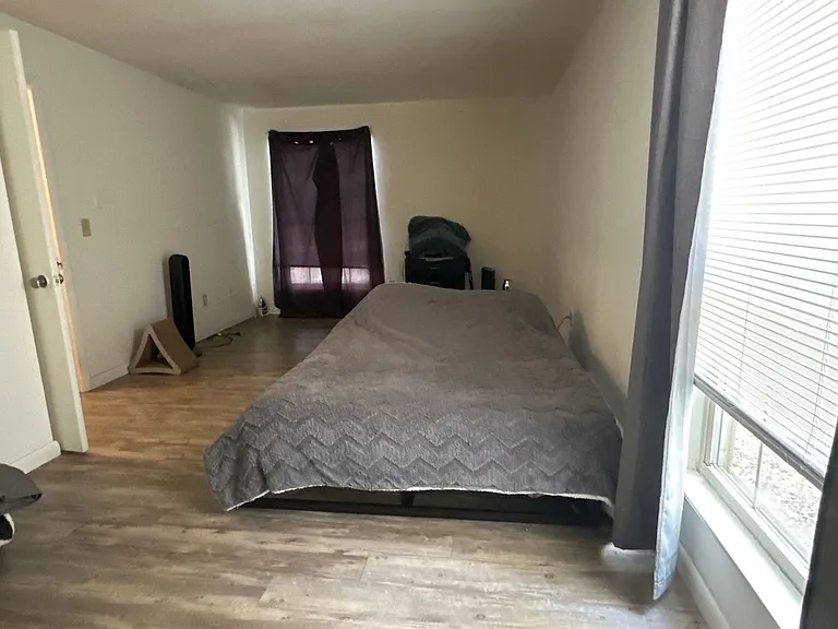 University Park Apartments near Cornell University — Photo 327