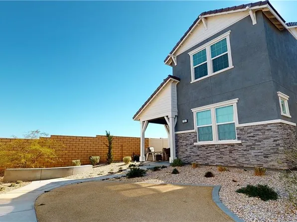 235 Black Walnut Ln, Palmdale, CA 93551
