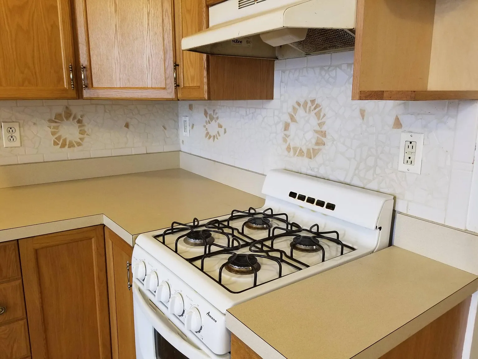 922 Ellsworth St — Photo 3