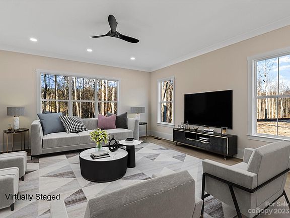 4th image of 119 Forest Creek Dr