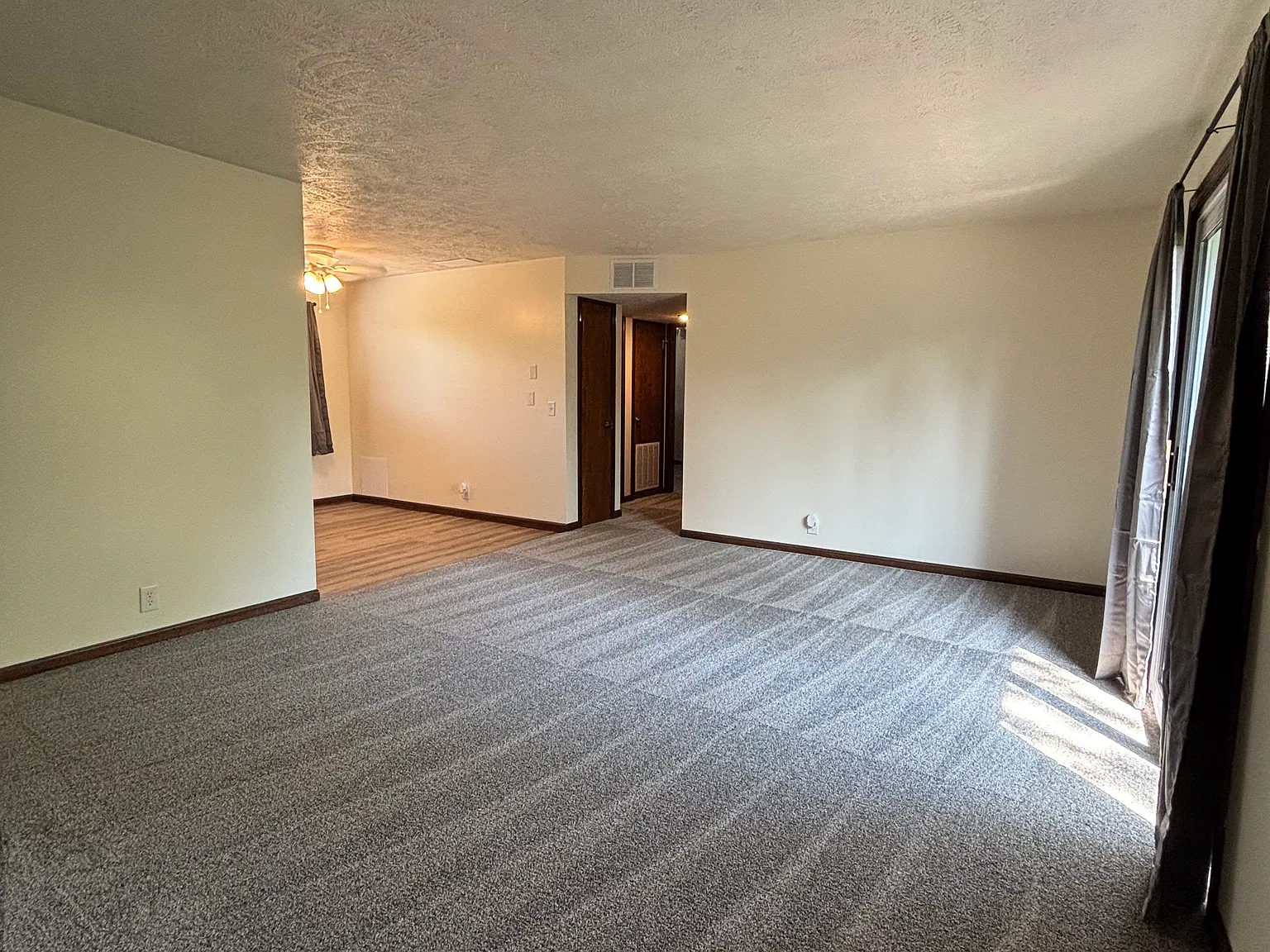 2 bed, 800 sqft, $835 — Photo 2