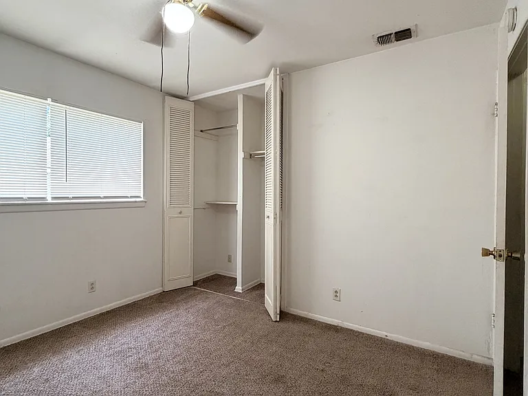 4915 Sierra Madre Dr — Photo 17