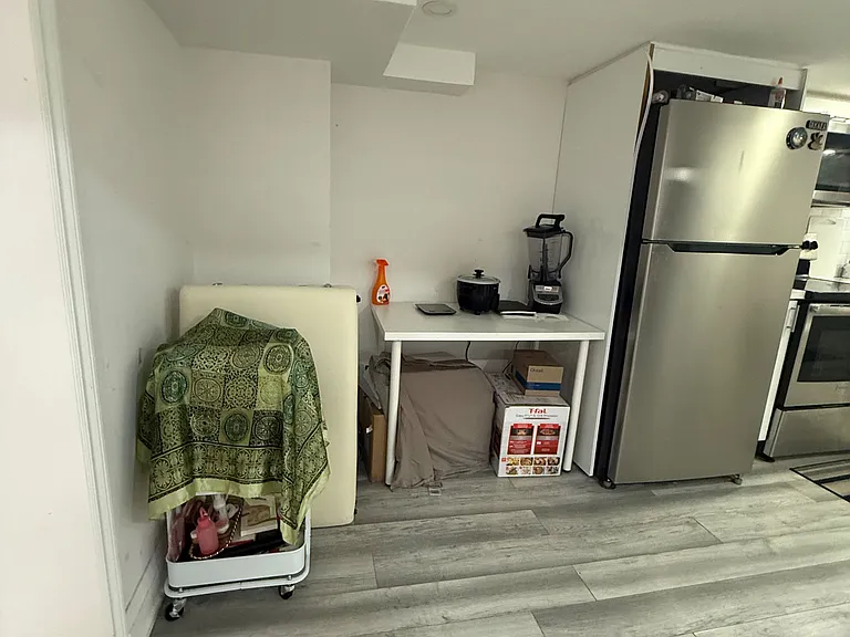 161 Coleridge Ave — Photo 9