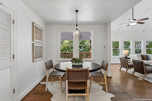 120 Lamont Ave — Photo 40