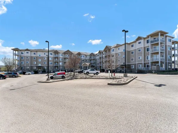 194 N Sunrise Cir SW #205, Medicine Hat, AB T1B 4P4