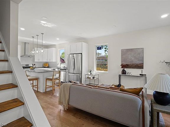4th image of 4210 Peach Ct